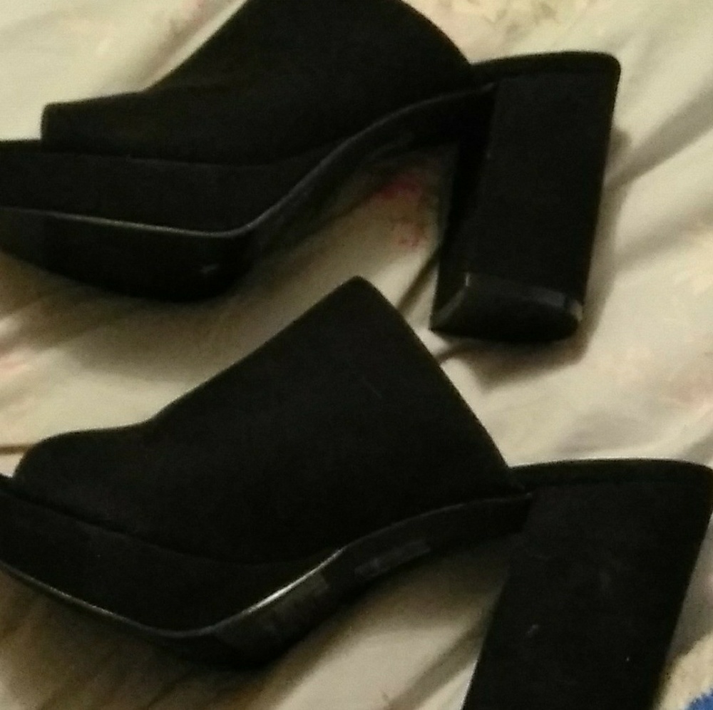 Forever 21 clogs